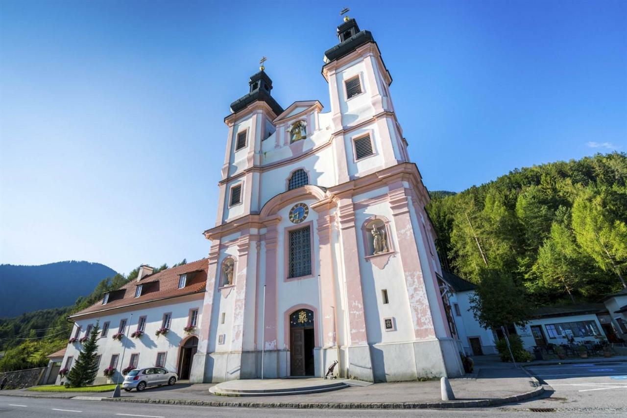 Отель Kirchenwirt In Maria Schutz Schottwien Экстерьер фото